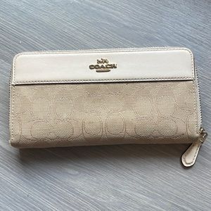 Coach Zip Up Wallet